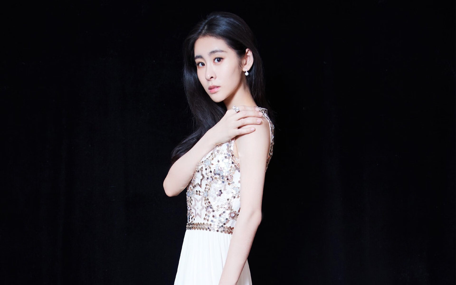 爱游戏app-阿尔阿赫利主场迎战扎马莱克，德比战备受关注，阿尔阿赫利足球俱乐部